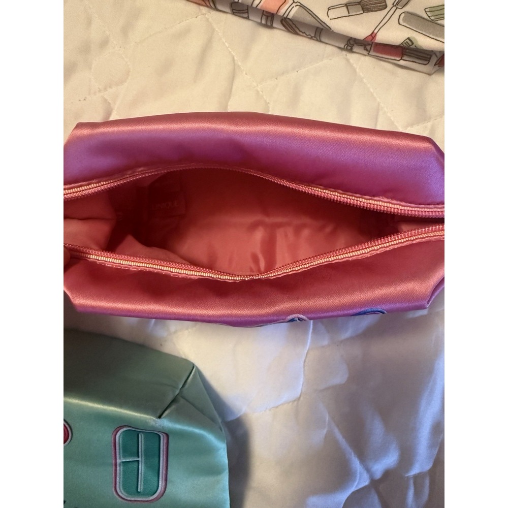 Set Of 3 Clinique Makeup Cosmetic Bags-Pink Mint Green & White Travel Pouches - Picture 4 of 5